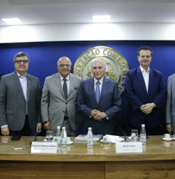 Presidente do IE prestigia palestra de Michel Temer na ACSP