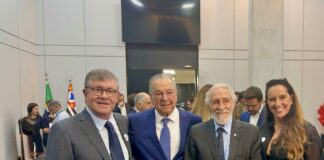 Presidente do IE prestigia entrega do Colar de Honra ao Mérito Legislativo