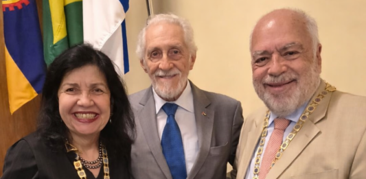 Presidente do IE participa de solenidade de posse da nova diretoria da ANE