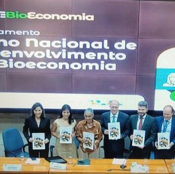 IE prestigia o lançamento do PNDBio