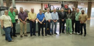 Diretoria e convidados realizam visita técnica ao CNPEM