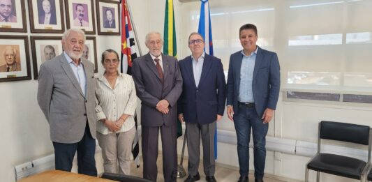Unir e IE próximos de celebrar convênio Internacional