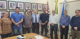 Membros do hublC da Poli/USP visitam o IE