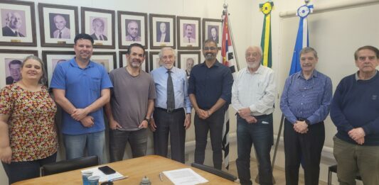 Membros do hublC da Poli/USP visitam o IE