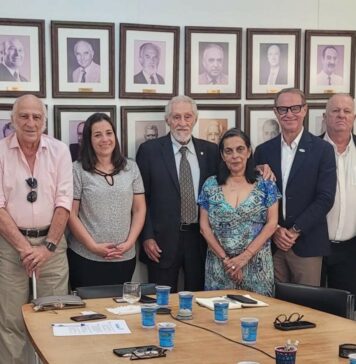 Diretoria do IE recebe empresas e entidades para discutir lançamento de Normas Técnicas