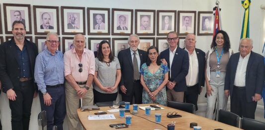 Diretoria do IE recebe empresas e entidades para discutir lançamento de Normas Técnicas