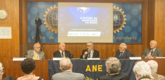 Presidente do IE participa da posse de novos membros da Academia Nacional de Engenharia