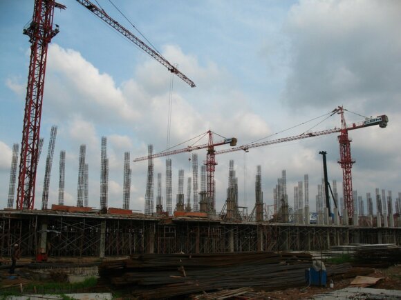 Assista à gravação da mesa de debates "14.000 Obras Paradas no Brasil, como afetam o desenvolvimento Nacional"