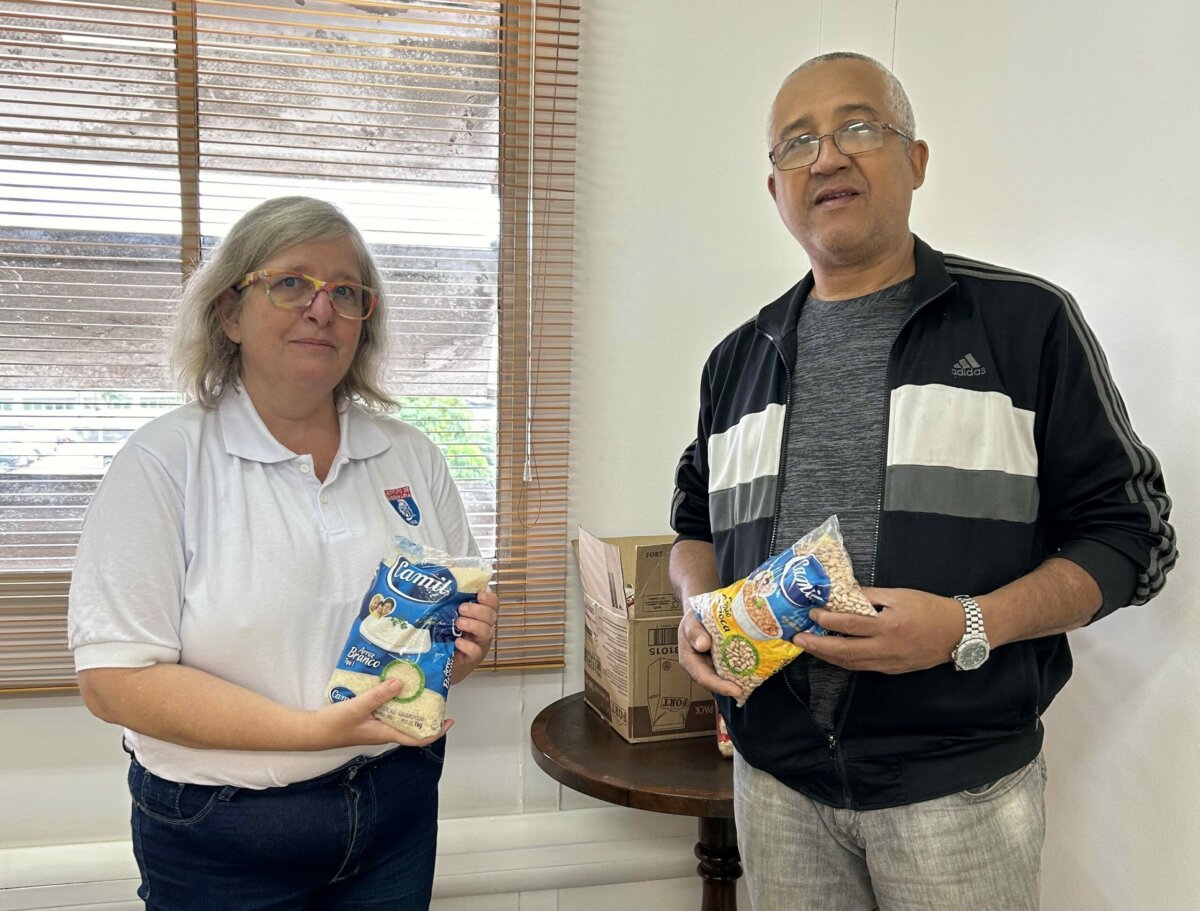 IE Solidário: É feita a entrega de 70kg de alimentos para a ONG ABCP
