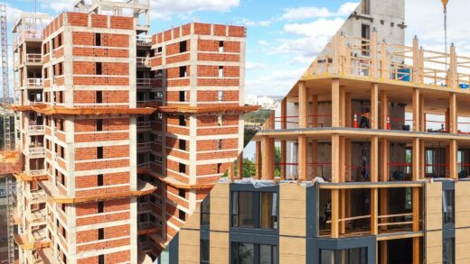 Comparação entre edificação convencional e edificação em wood frame: